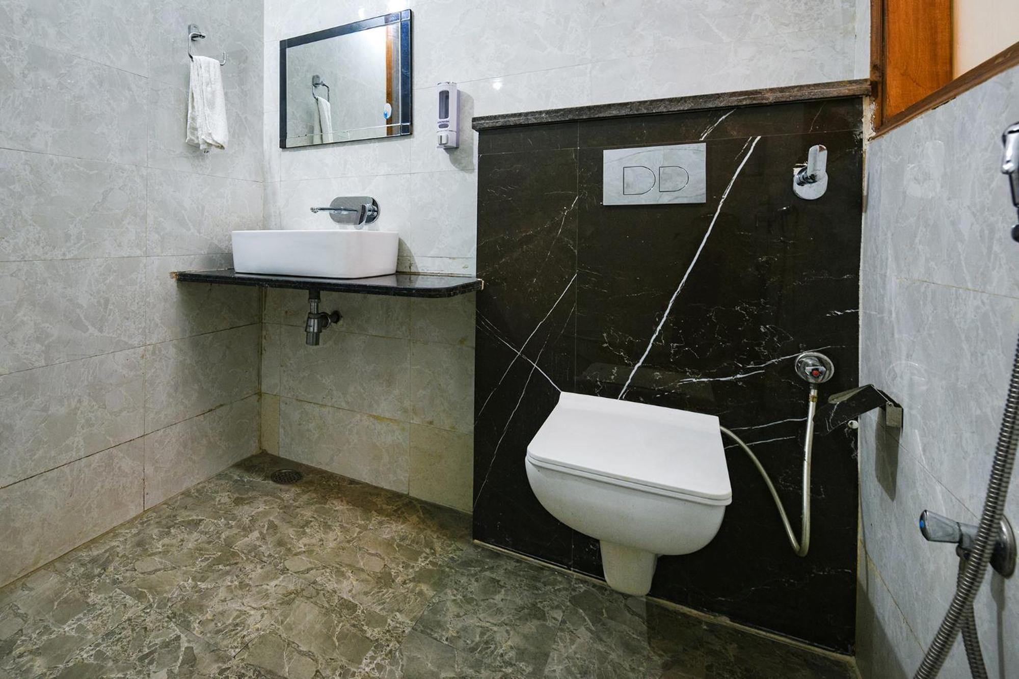 Fabhotel Indian I グルガウン エクステリア 写真